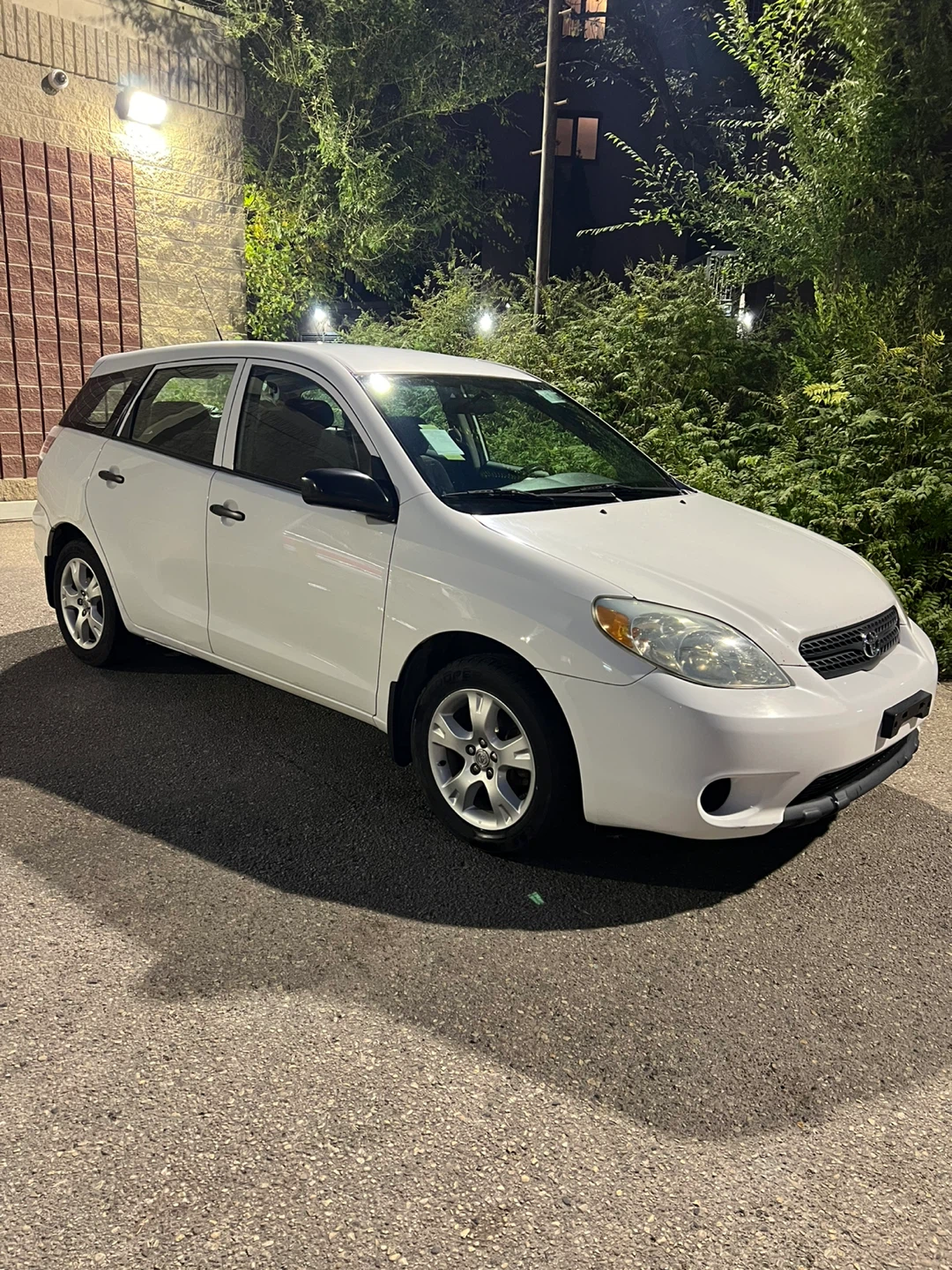 Toyota Matrix White Hatchback