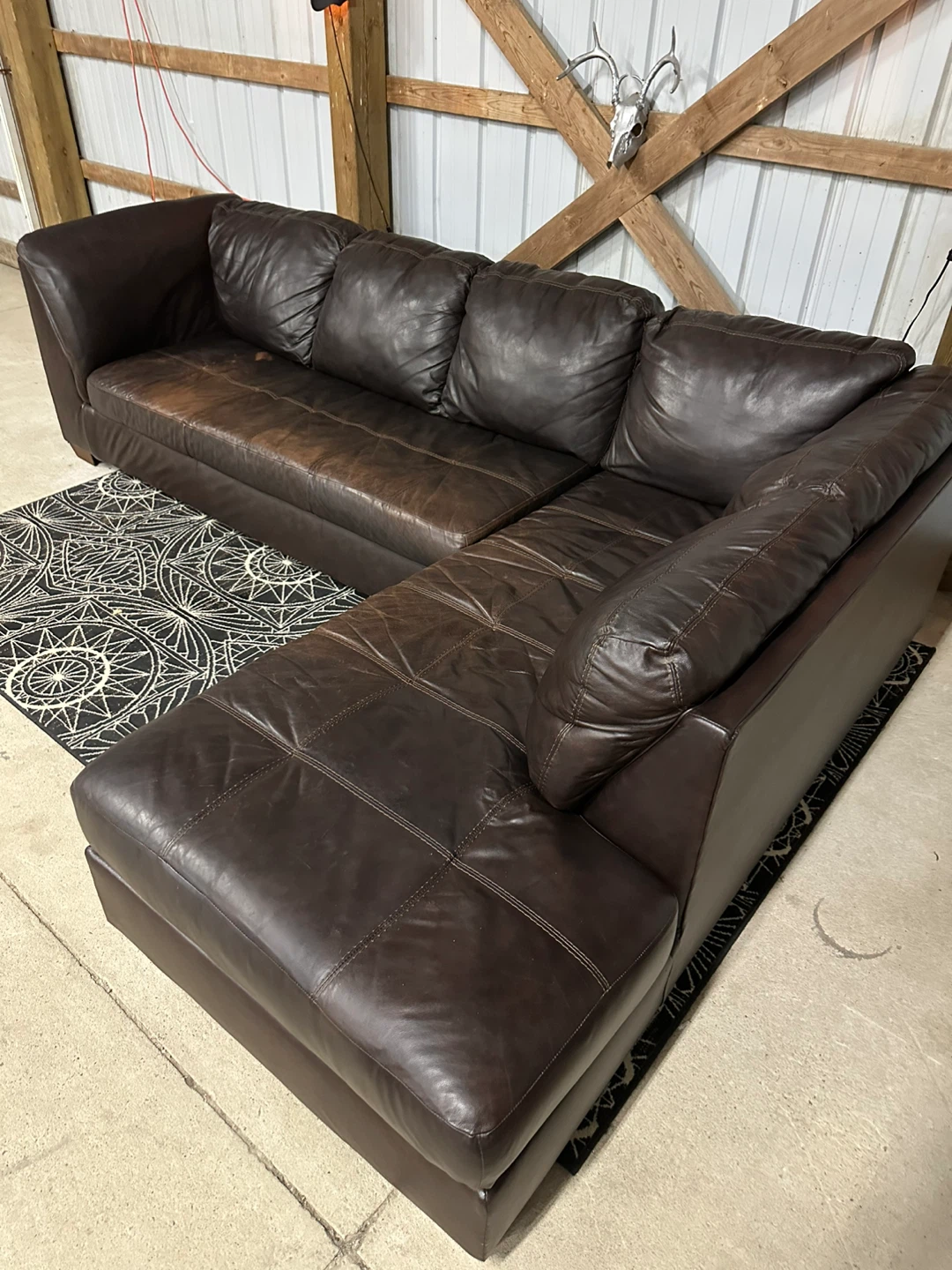 *Delivery Available* Teppermans 2 Piece Leather Sectional - photo 5