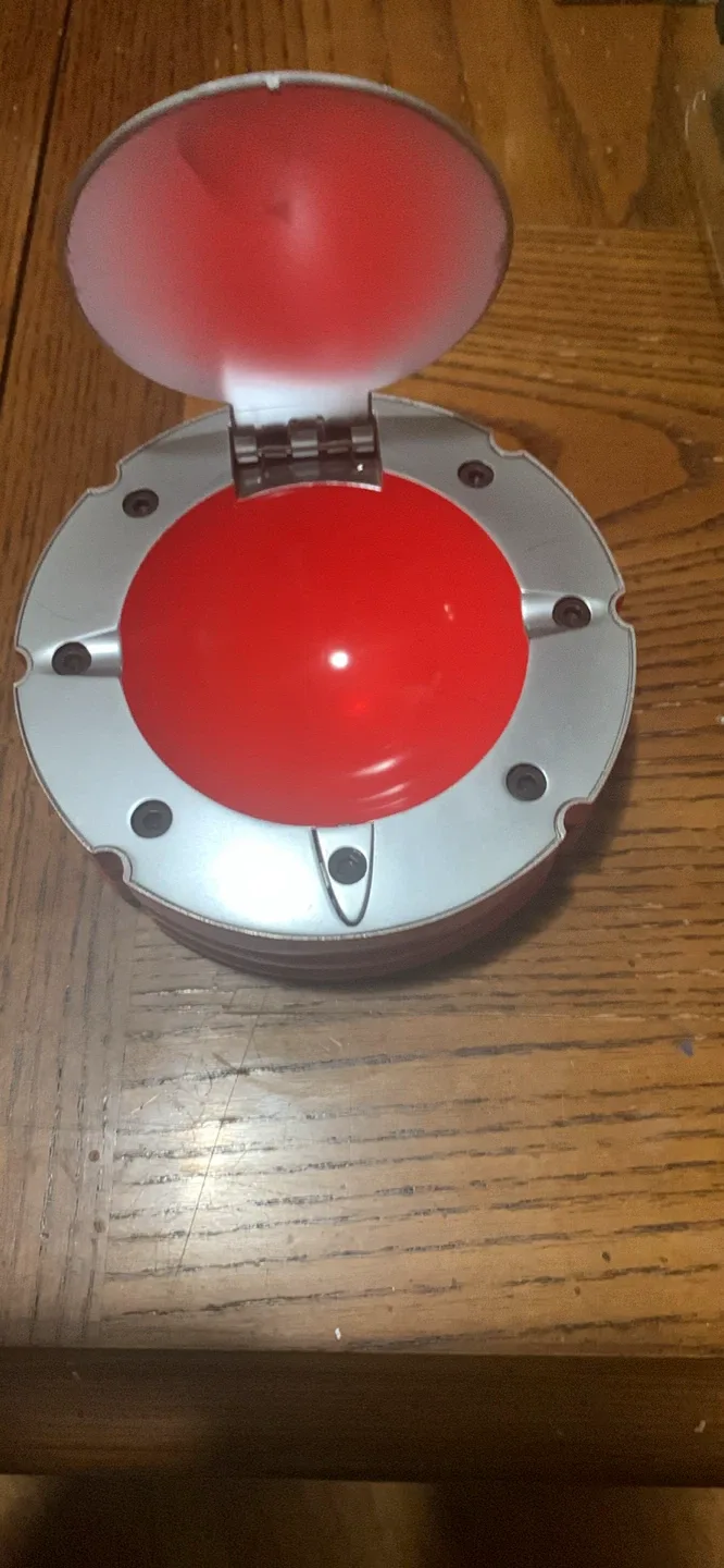 Marlboro  f1 Ferrari gas cap replica  ashtray