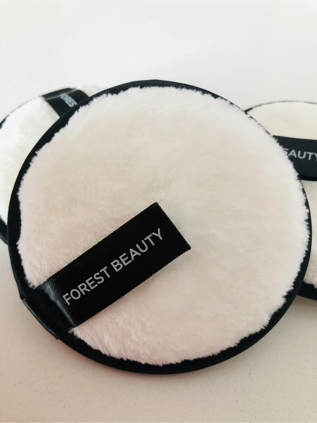 Reusable Makeup Remover Pad thumbnail