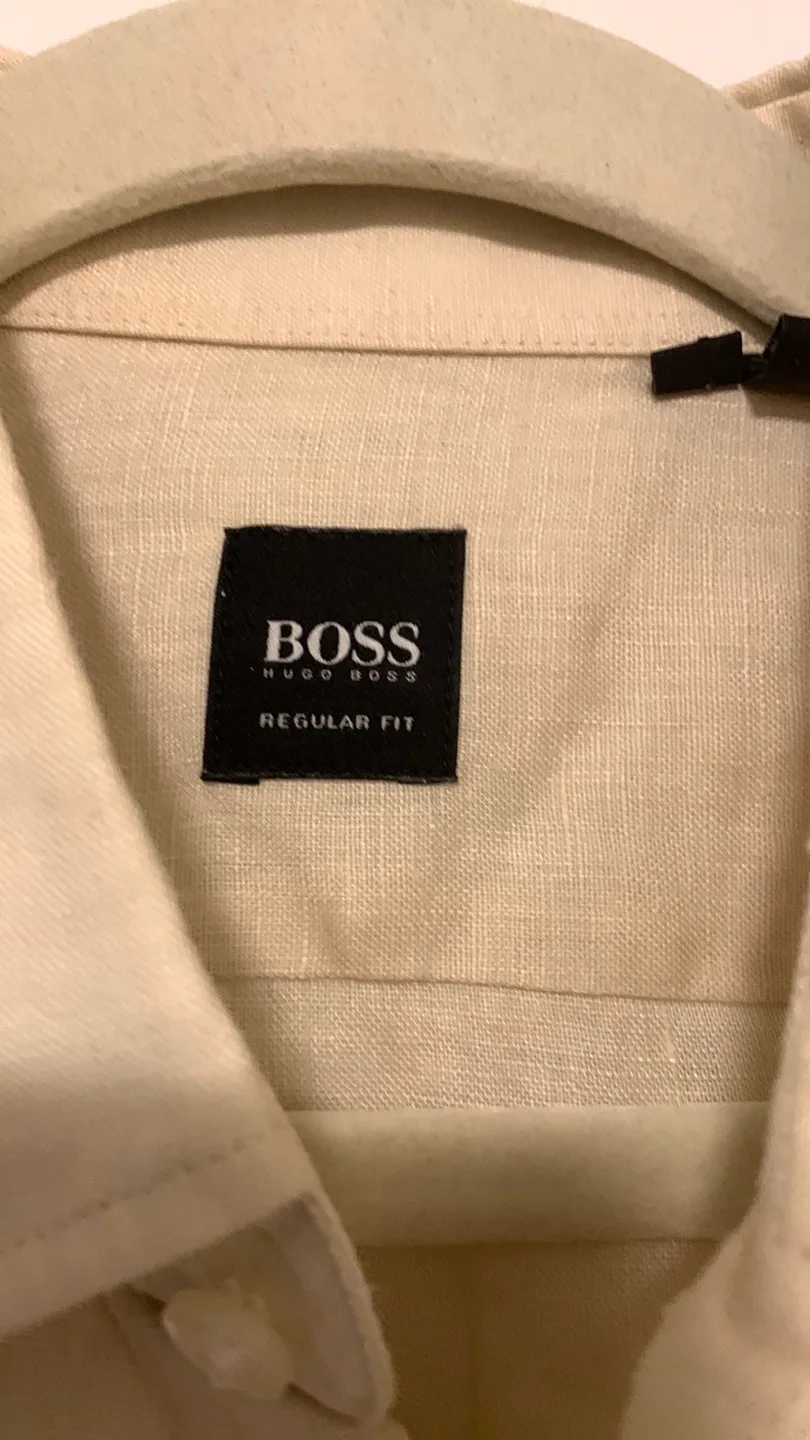 Hugo Boss Regular Fit linen Beige Shirt image indicator(4)