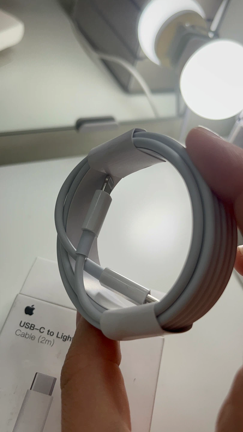 New Apple USB-C to Lightning Cable (2m)