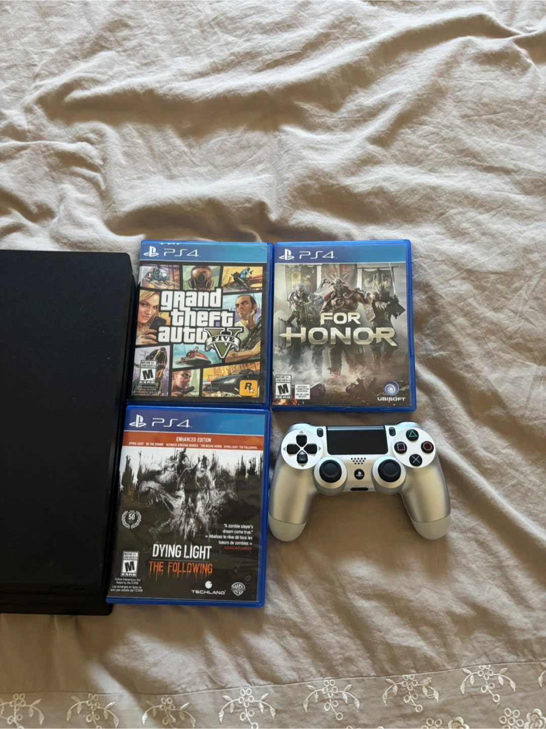 PlayStation 4 Pro - photo 2