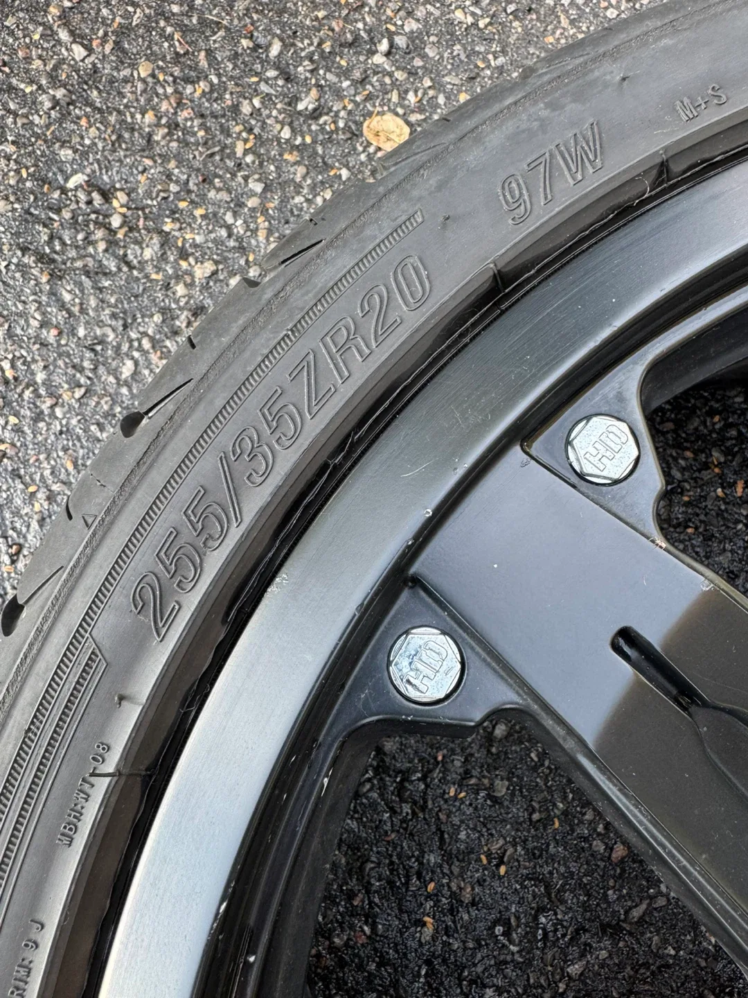 HD Wheels Fast Rims with rubber 255/35ZR20 Tires image indicator(5)