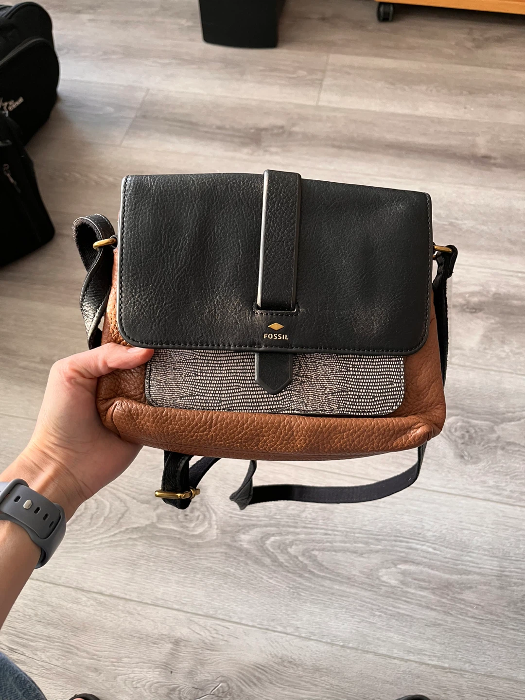 Fossil Leather Crossbody Bag - photo 2