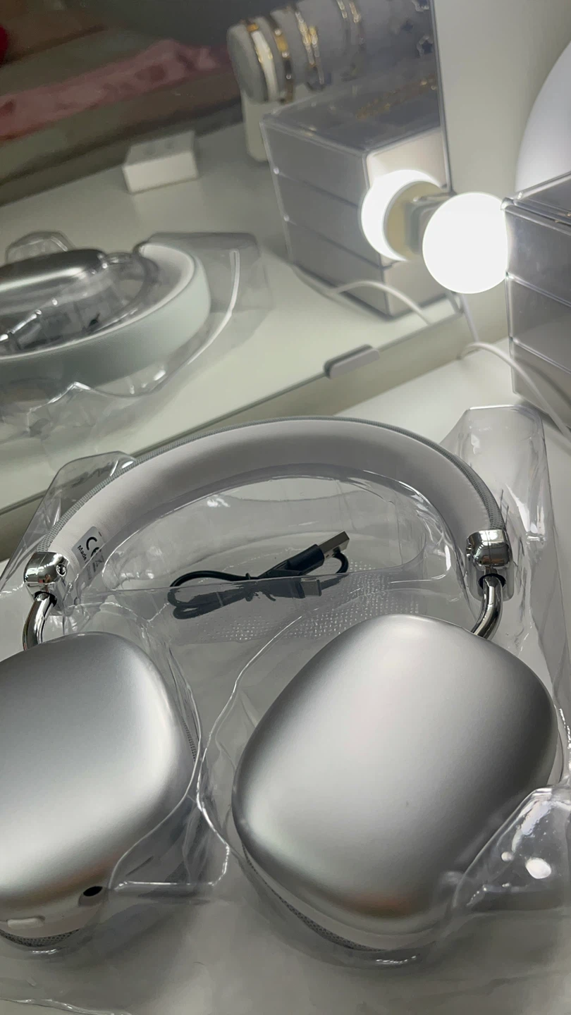 R-15 Wireless Stereo Headphones - New! - photo 2