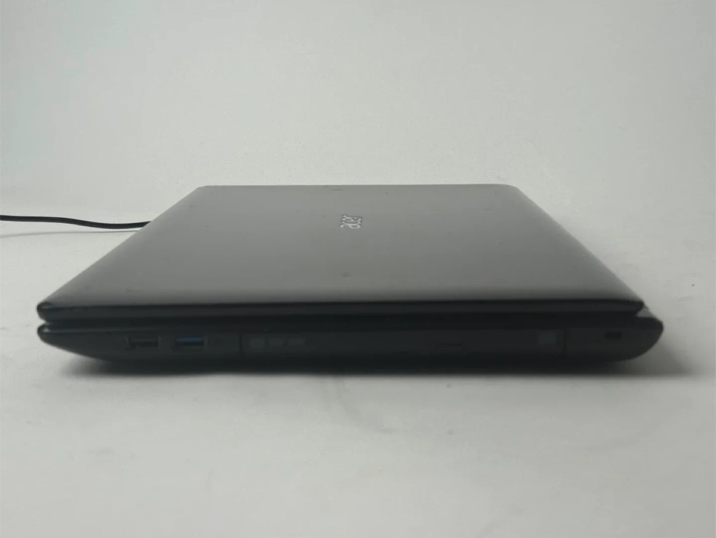 Acer Aspire 5755-6832 Laptop image indicator(4)