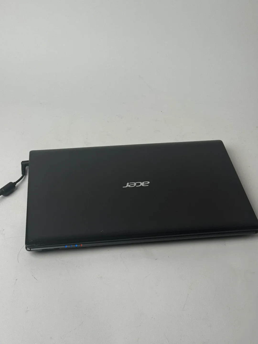 Acer Aspire 5755-6832 Laptop image indicator(3)