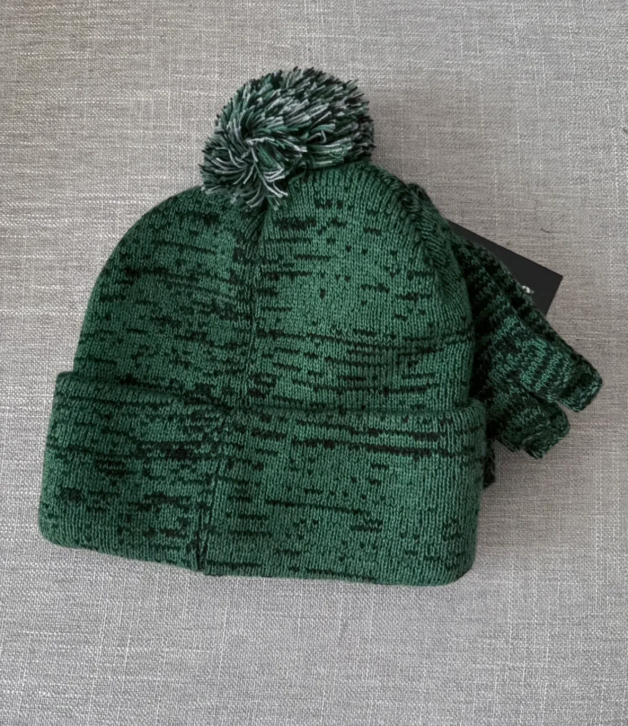 Hot Topic Toque and Mitt Set New - Harry Potter Slytherin image indicator(3)