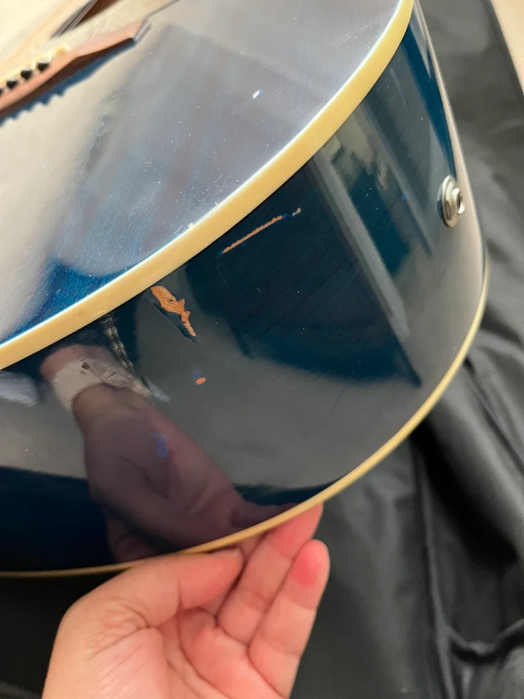 Rose Acoustic-Electric Guitar with Case image indicator(6)