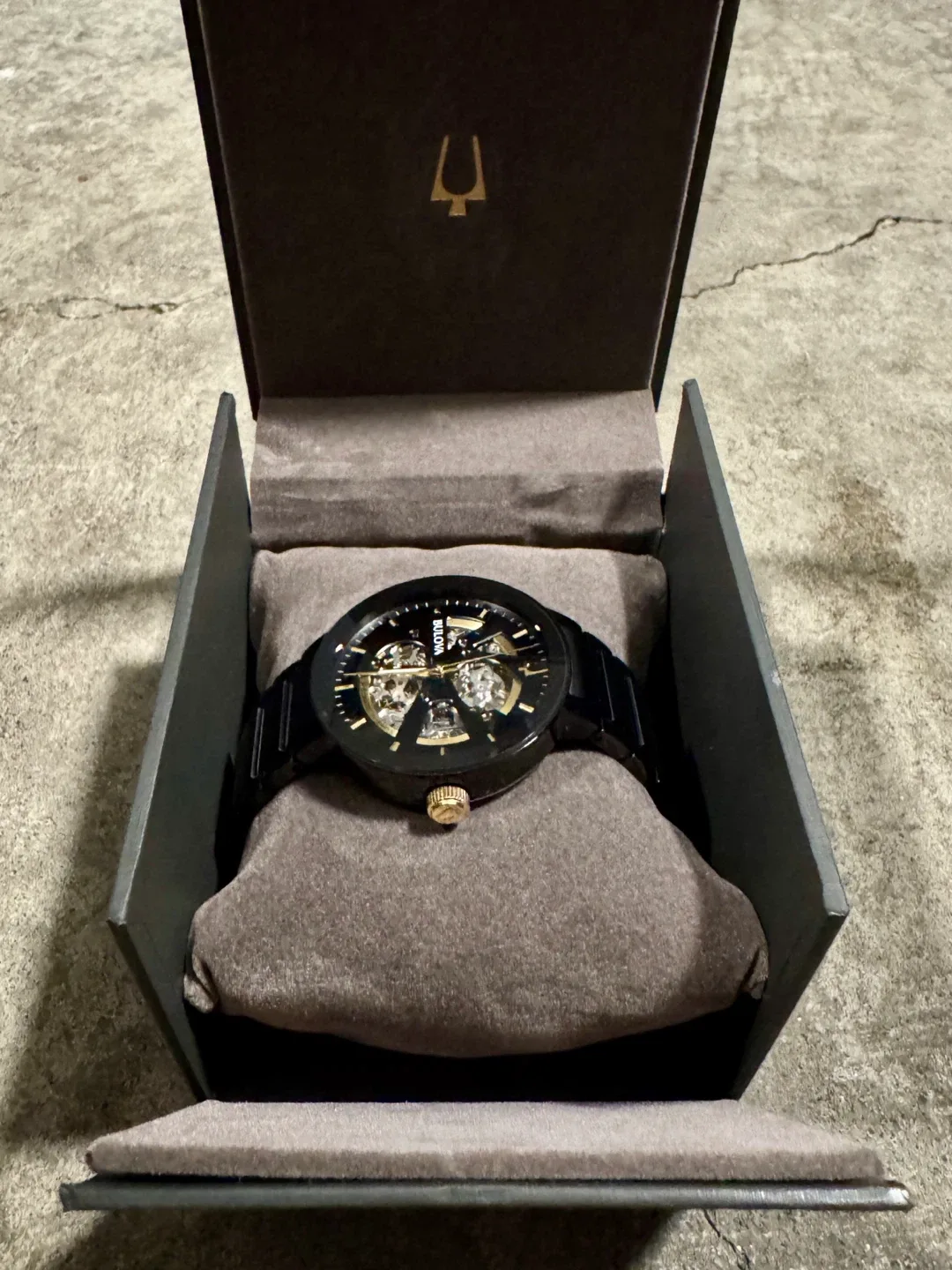 Bulova Automatic 21 Jewels Black Watch image indicator(3)