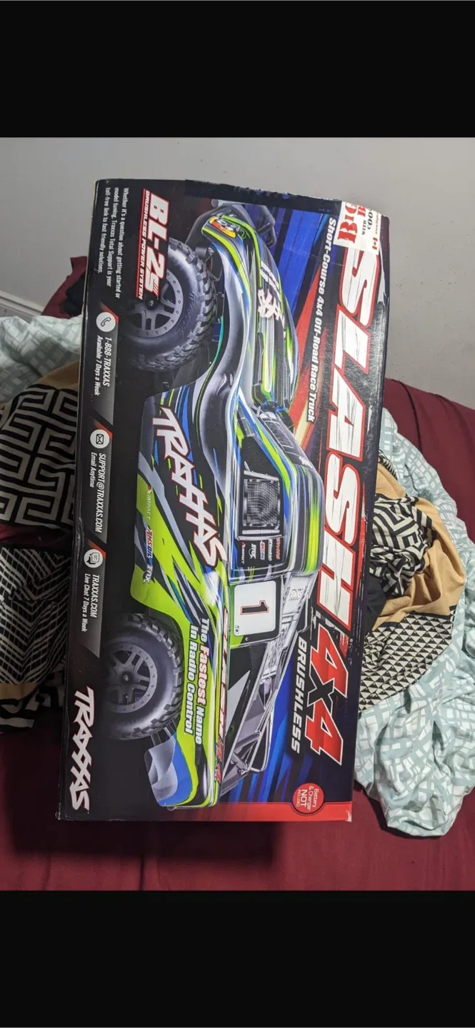 Traxxas Slash 4x4 RC Truck image indicator(6)