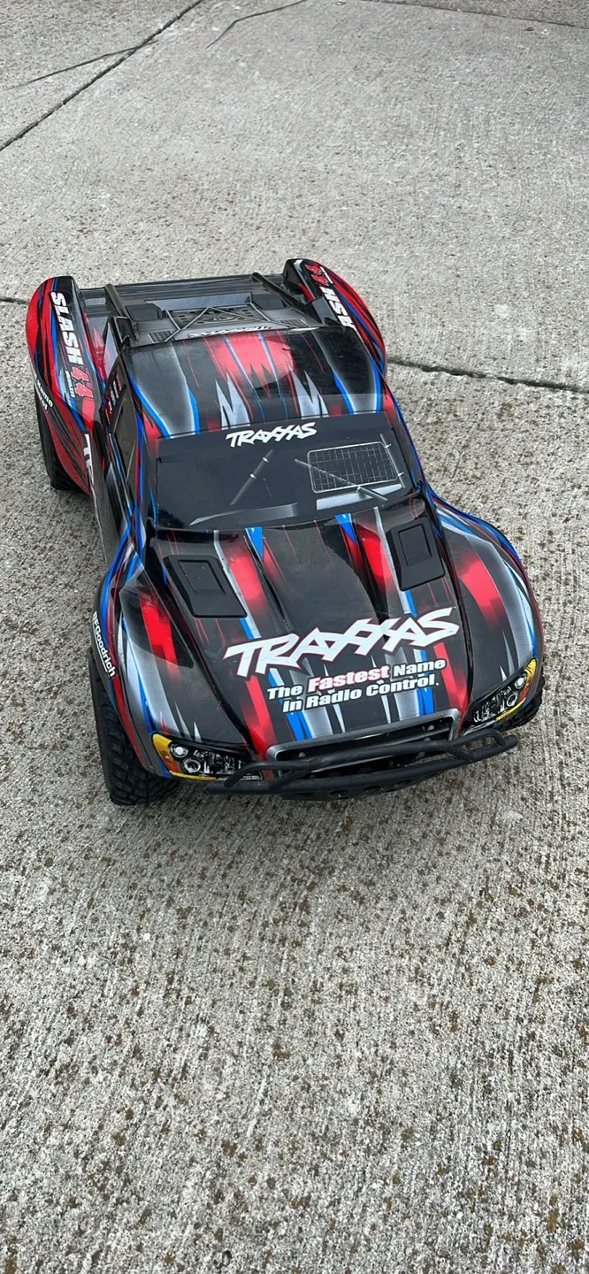 Traxxas Slash 4x4 RC Truck image indicator(5)