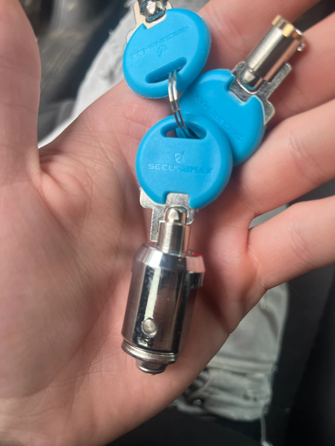 Cylinder lock securemax with 3 keys for storage units