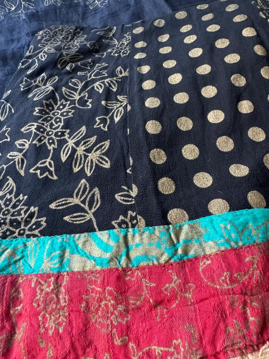 Salwar Kameez Suit - Size small image indicator(5)