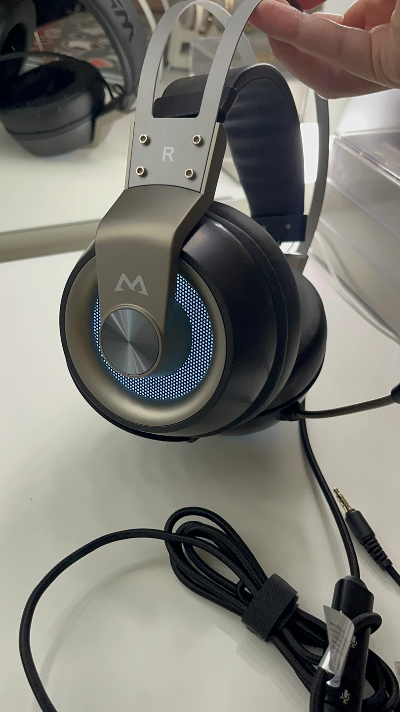 Mpow EG3 Pro Gaming Headset with light! - photo 2