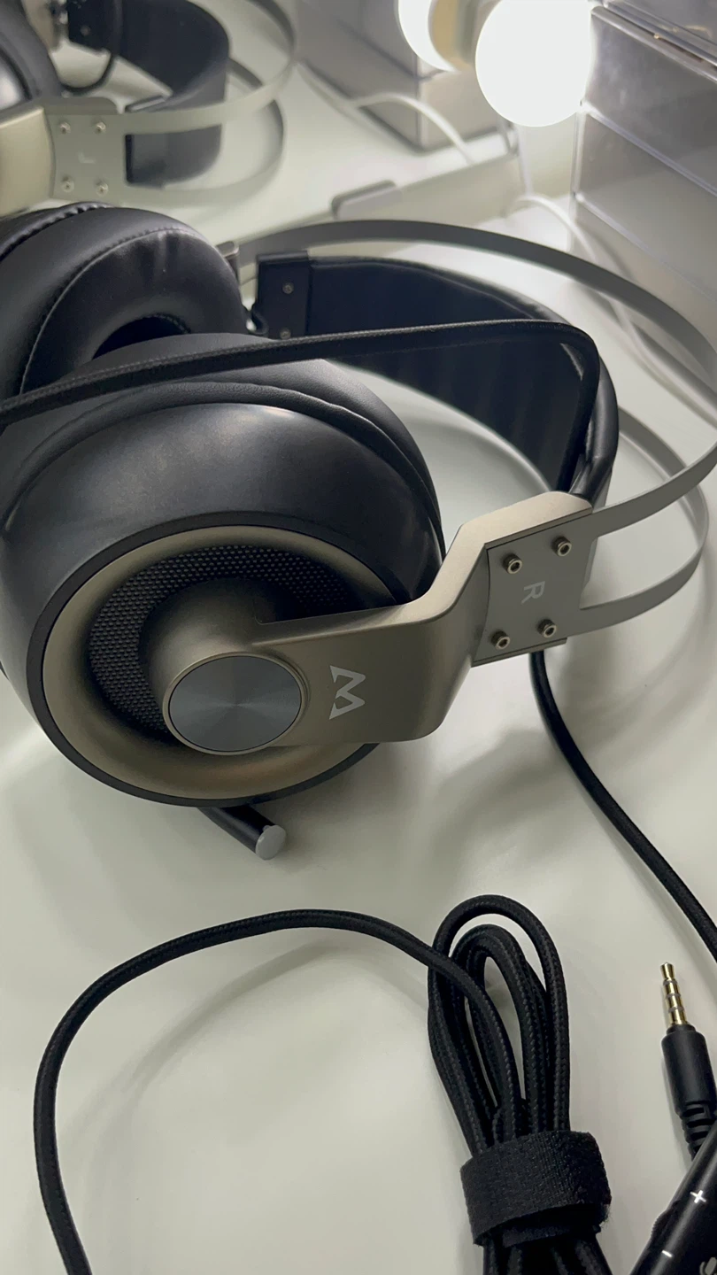 Mpow EG3 Pro Gaming Headset with light! - photo 5