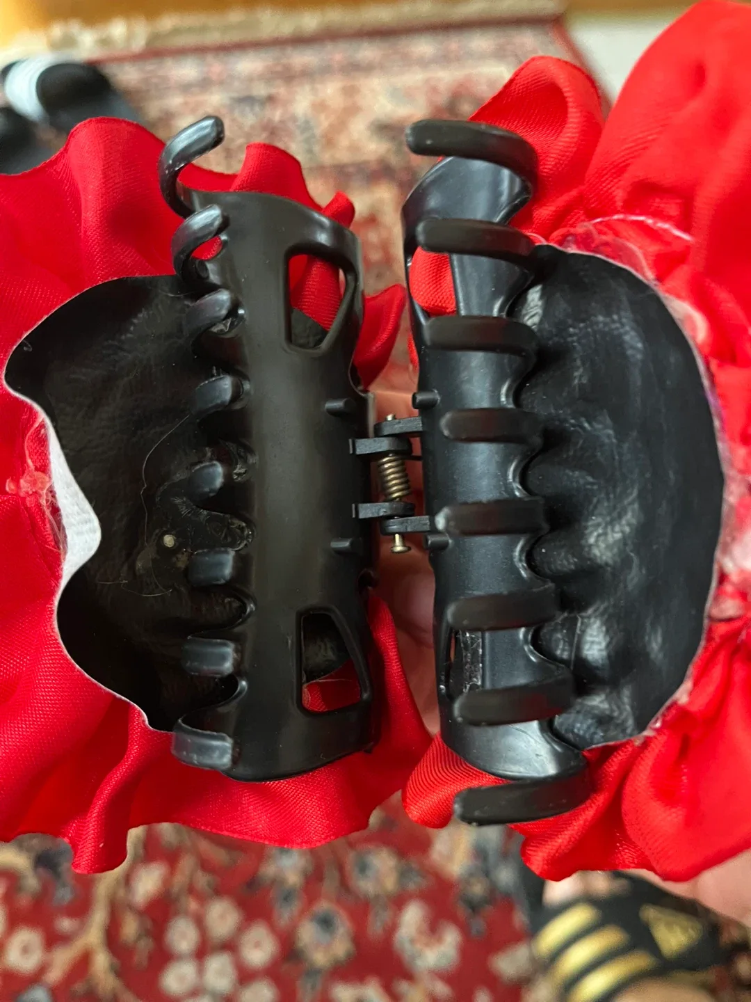 Red Rose Hair Claw Clip image indicator(3)