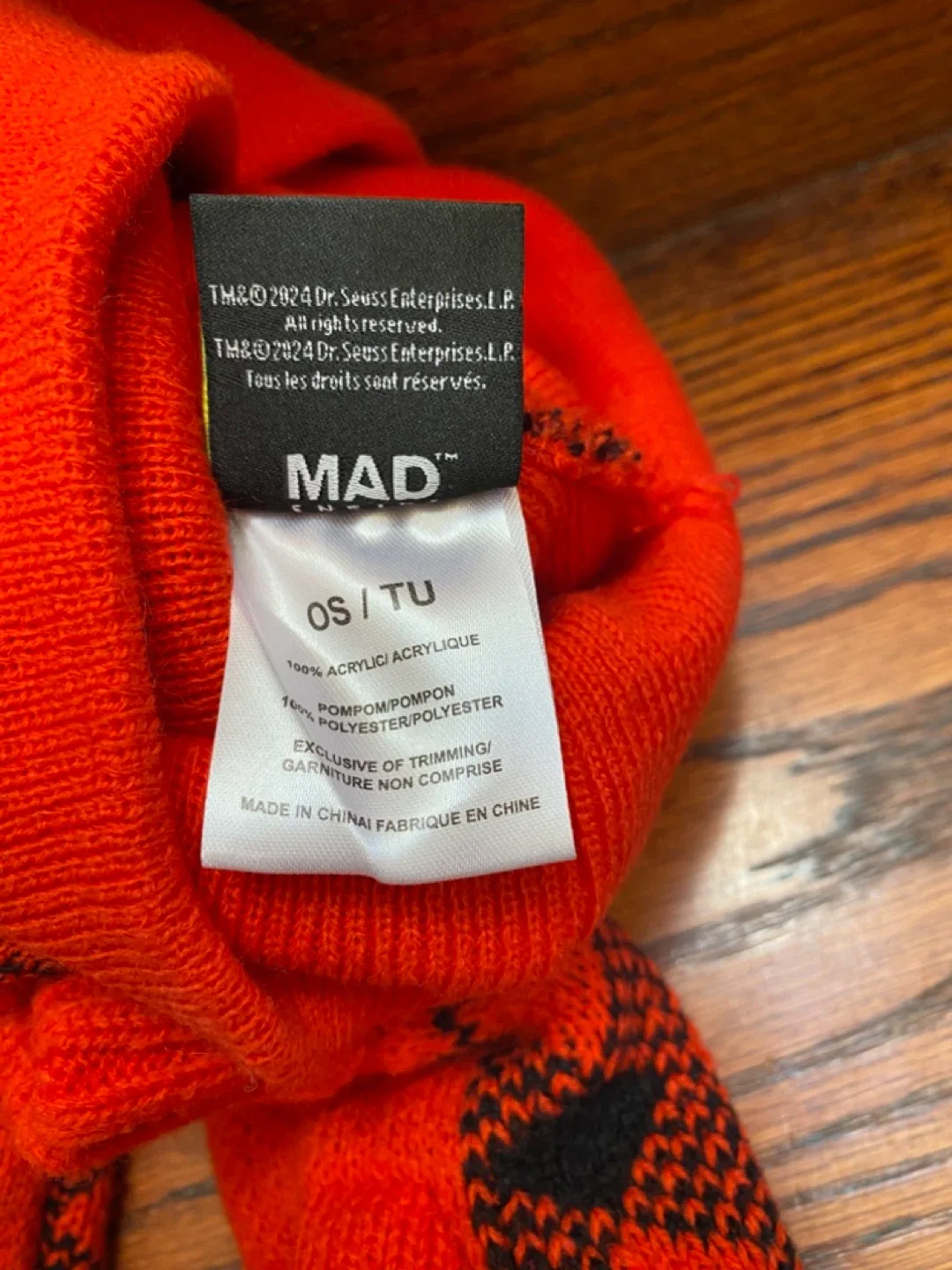 The Grinch Hat and Mittens Set image indicator(4)