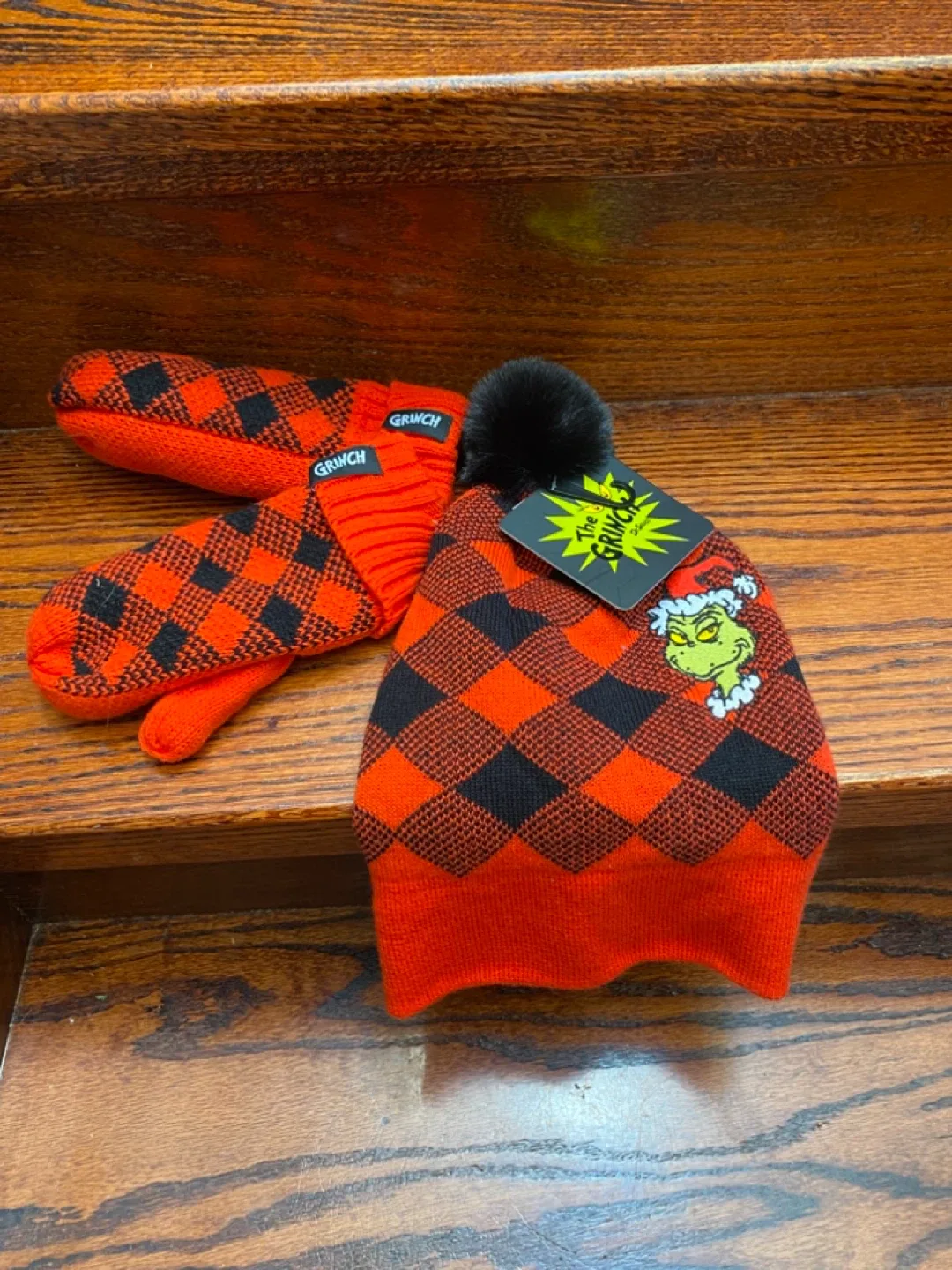The Grinch Hat and Mittens Set thumbnail