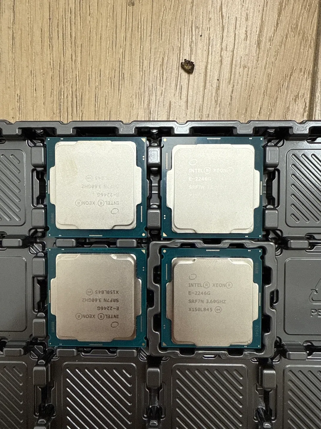 Brand new Intel Xeon E-2246G CPU image indicator(2)