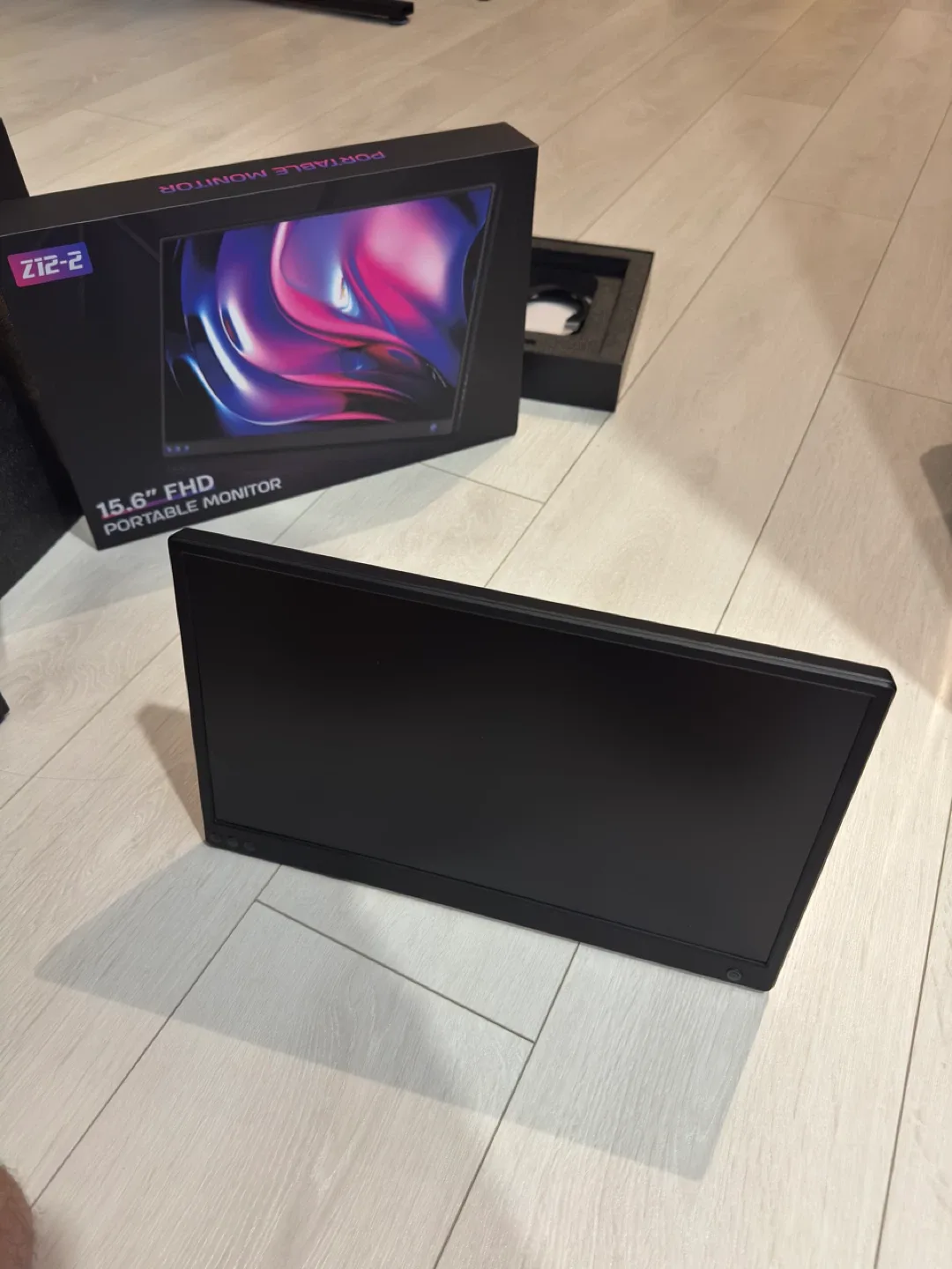 Z12-2 15.6" FHD Portable Monitor - Like New! image indicator(2)