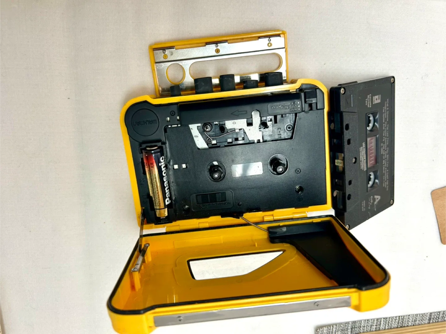 Sony Walkman Sports WM-AF54 Yellow image indicator(2)