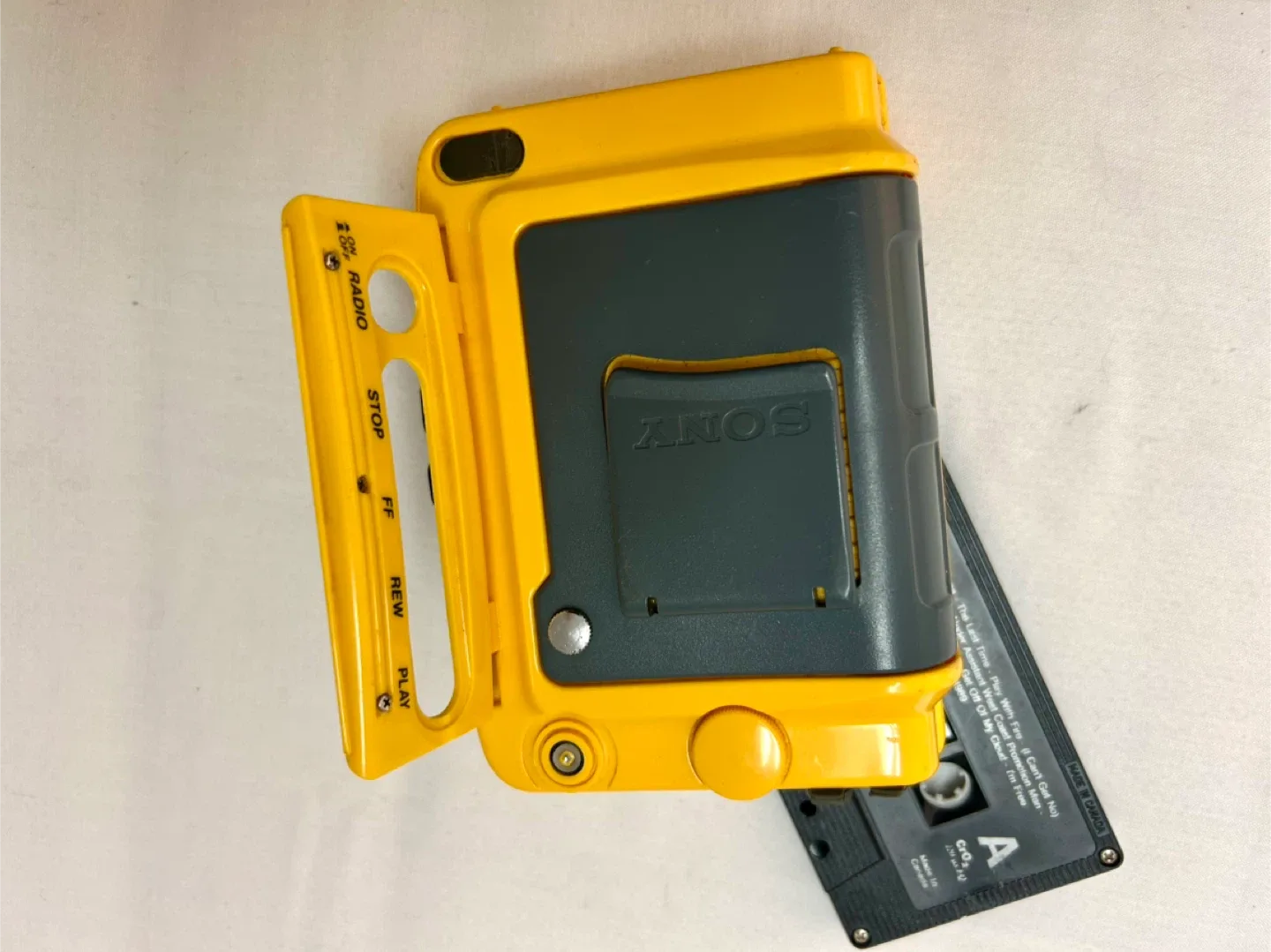 Sony Walkman Sports WM-AF54 Yellow image indicator(4)