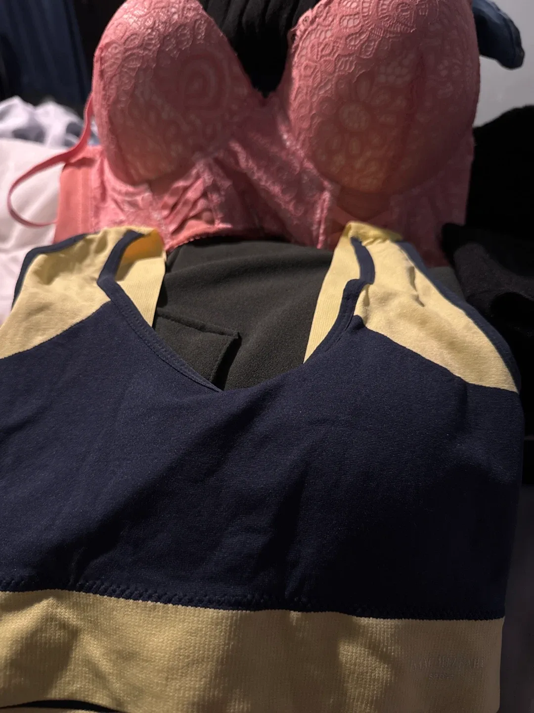 Isaac Mizrahi Sport Bra and bralette thumbnail