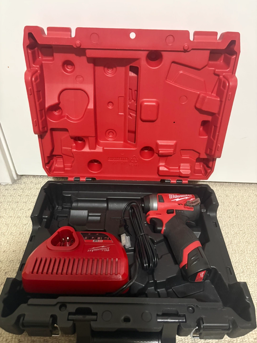 Milwaukee M12 FUEL 1/4" Impact Driver Kit in hard case - photo 2