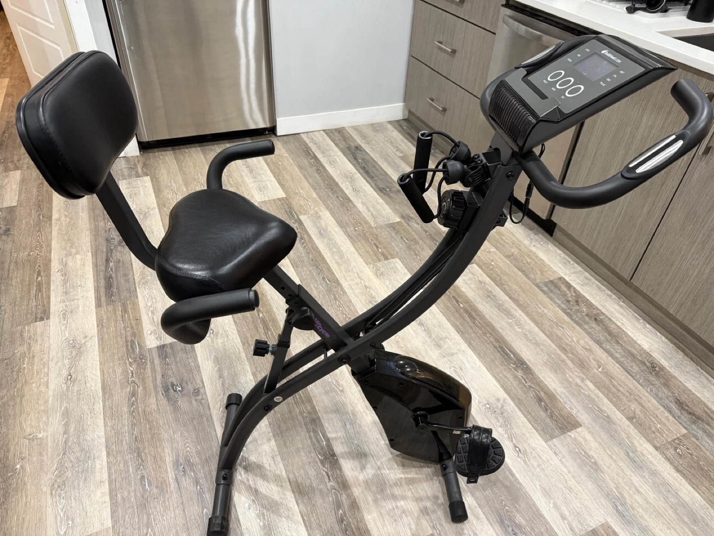 Exerpeutic Folding Magnetic Upright Exercise Bike