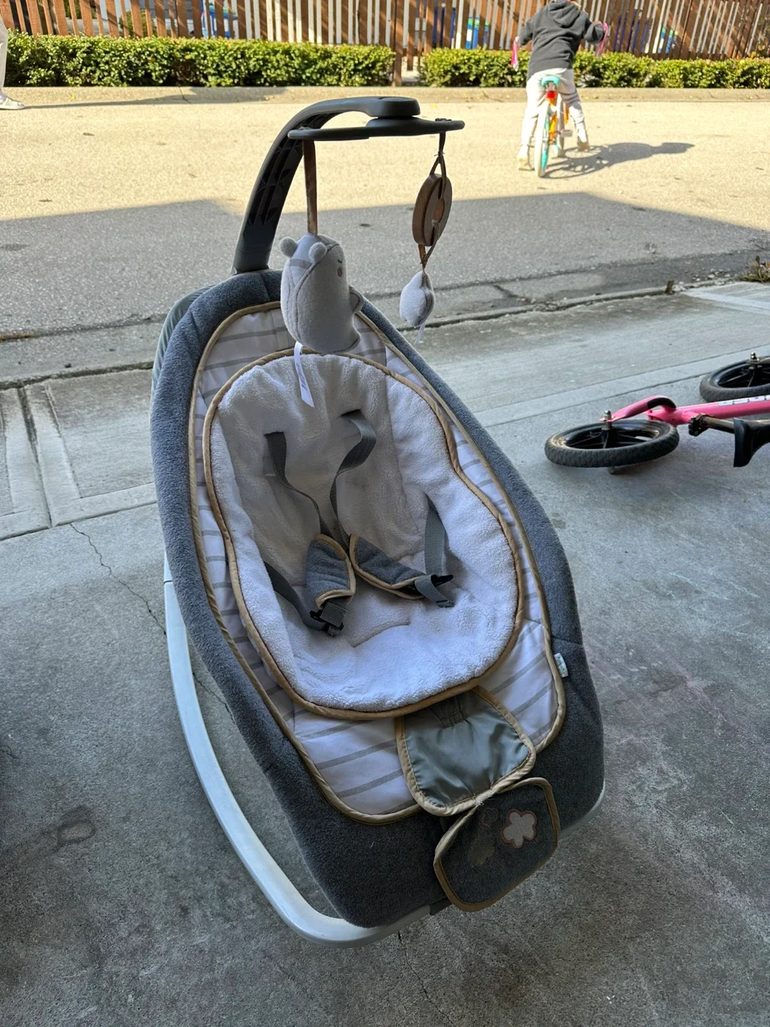 Ingenuity ConvertMe Swing-2-Seat Grey image indicator(2)