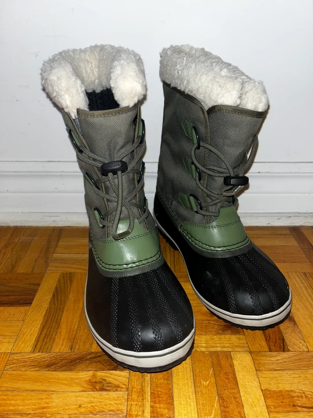 Sorel Winter Boots, Size 4 thumbnail