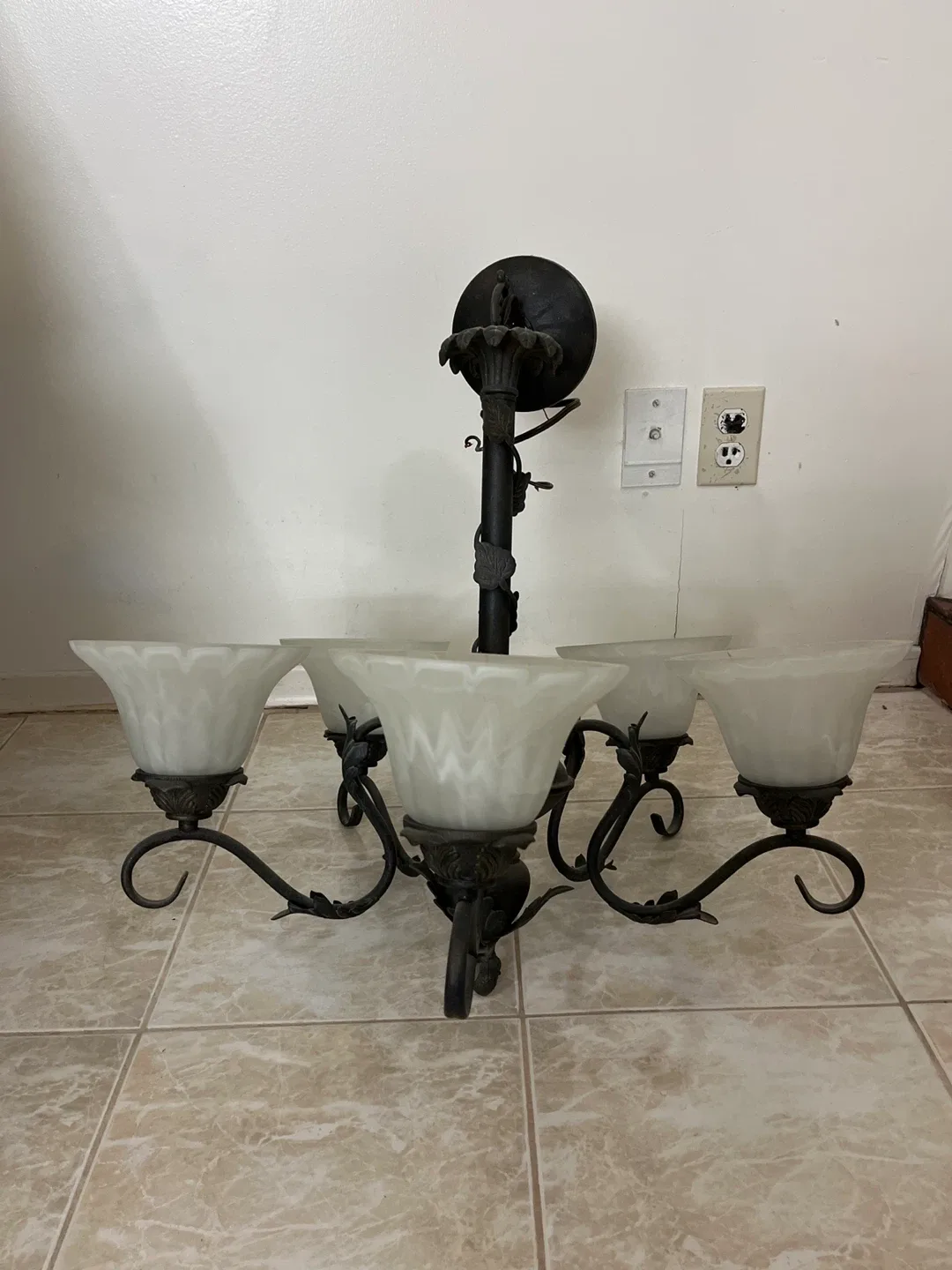 Vintage Chandelier with 5 Lights thumbnail