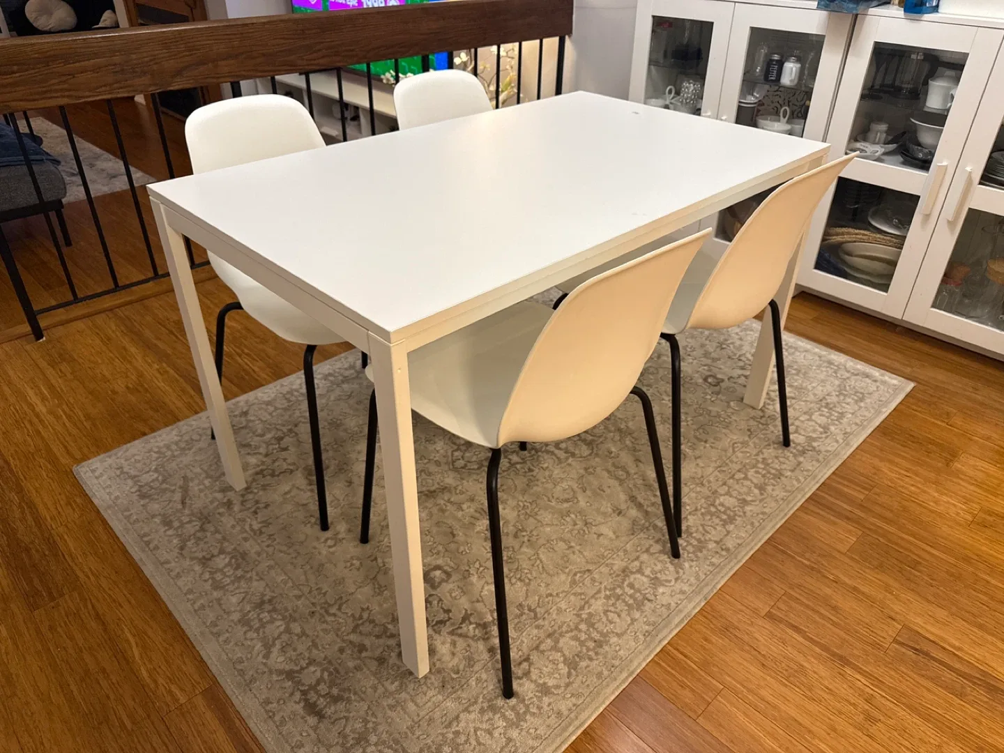 IKEA Table & Chairs - White image indicator(6)