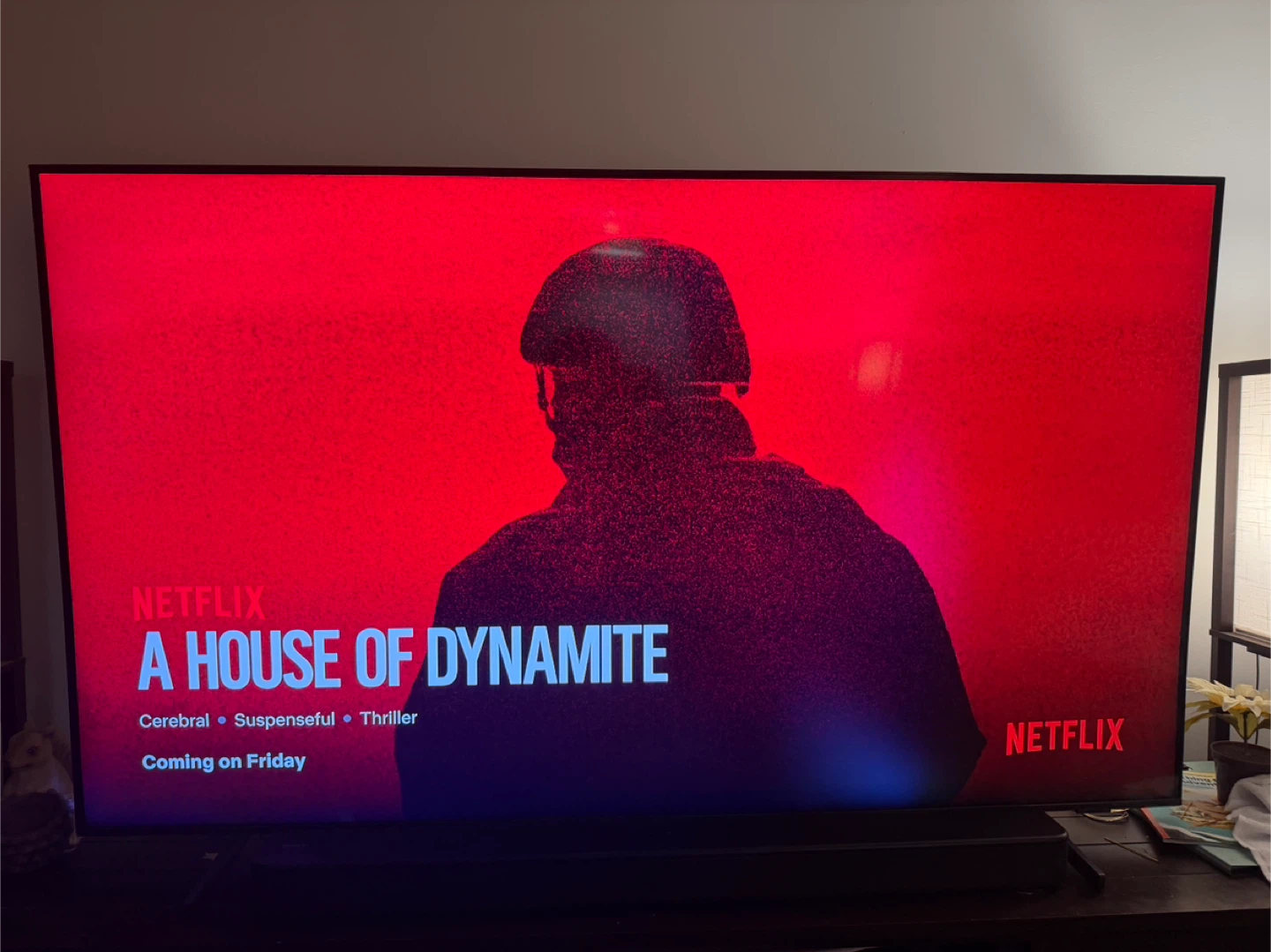 **Moving Sale ** Samsung 65" QLED 4K Smart TV - photo 2
