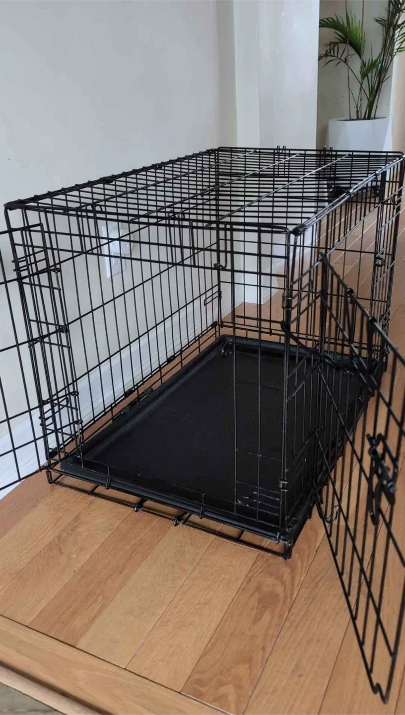 MidWest Contour 830DD Dog Crate - 31x20x21.5" image indicator(2)