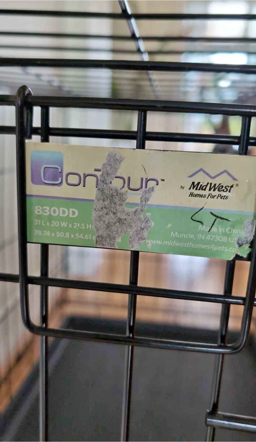 MidWest Contour 830DD Dog Crate - 31x20x21.5" image indicator(4)