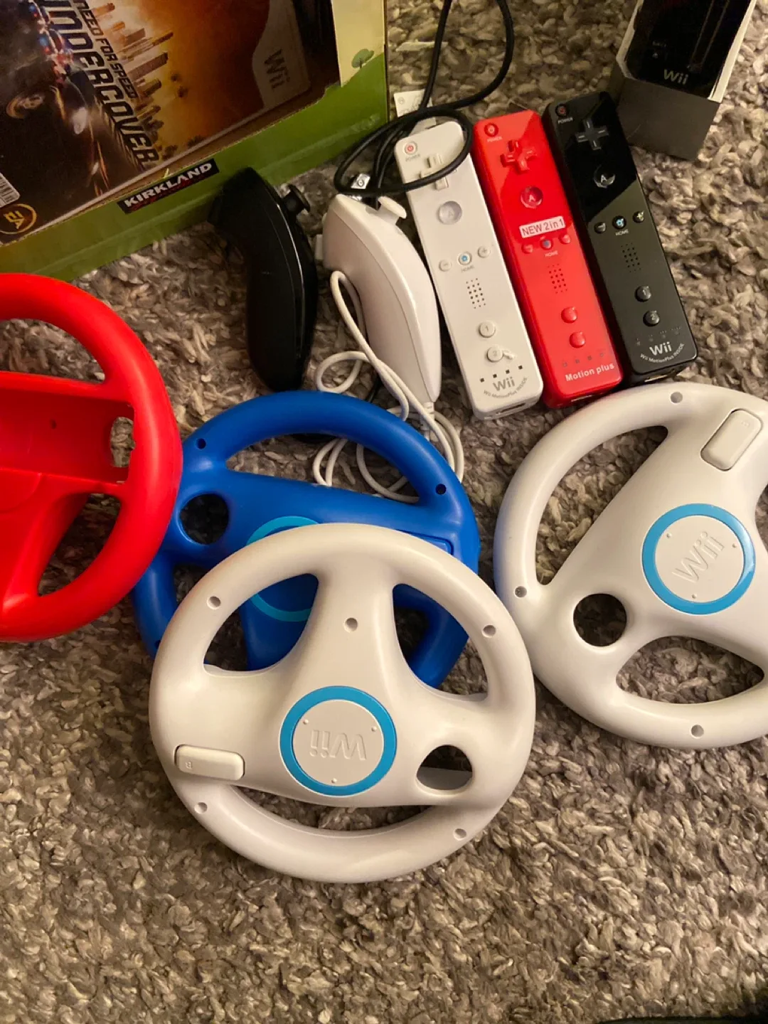 Nintendo Wii Console with Accessories image indicator(5)