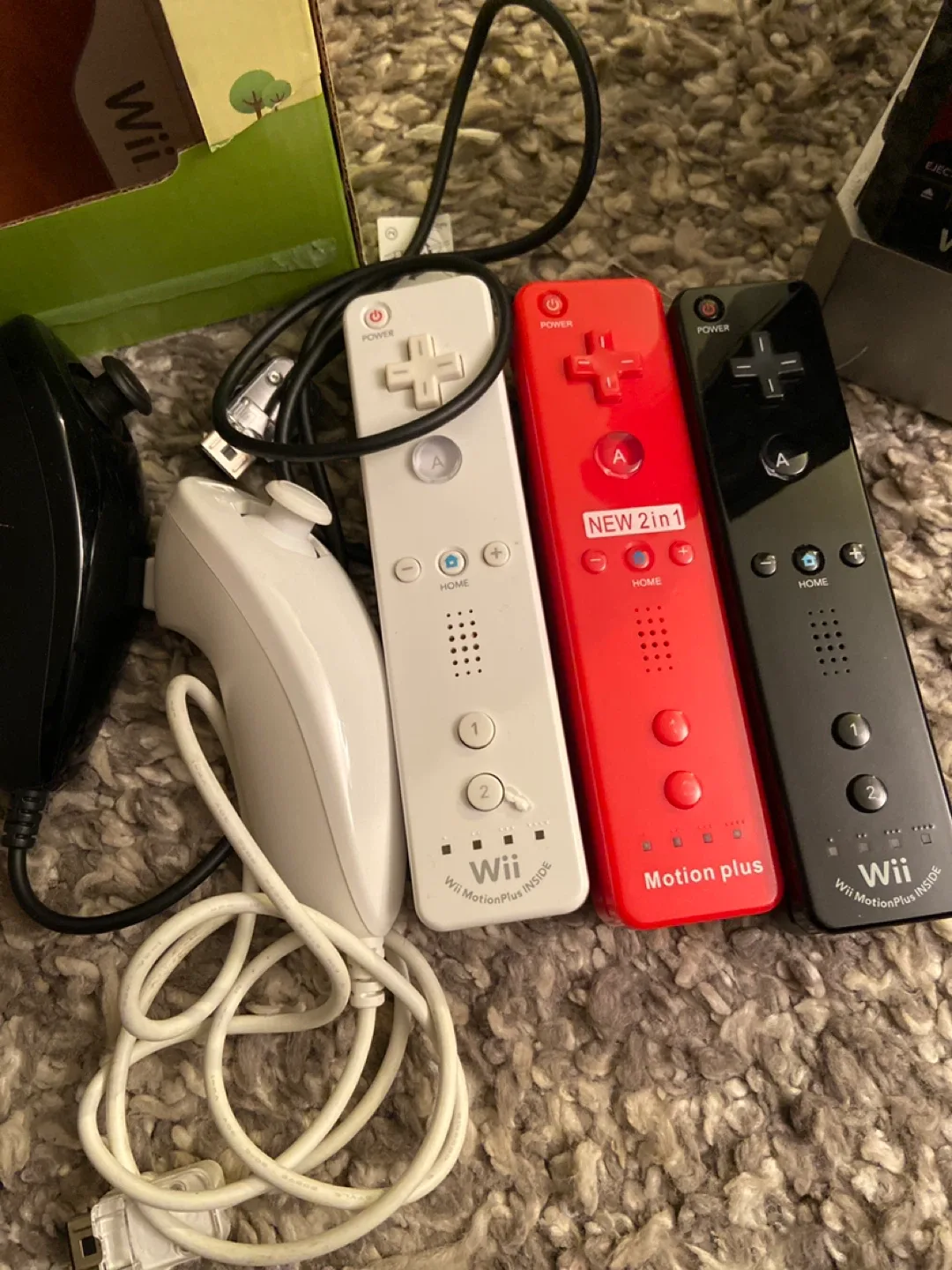 Nintendo Wii Console with Accessories image indicator(2)