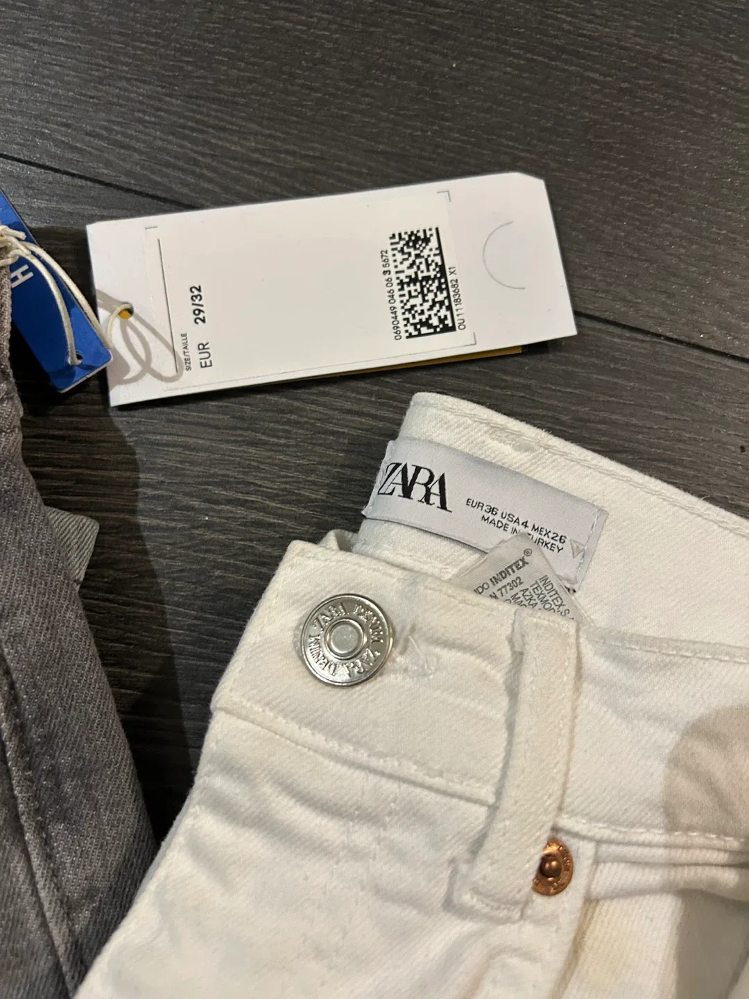 Brand New Jeans BUNDLE image indicator(2)