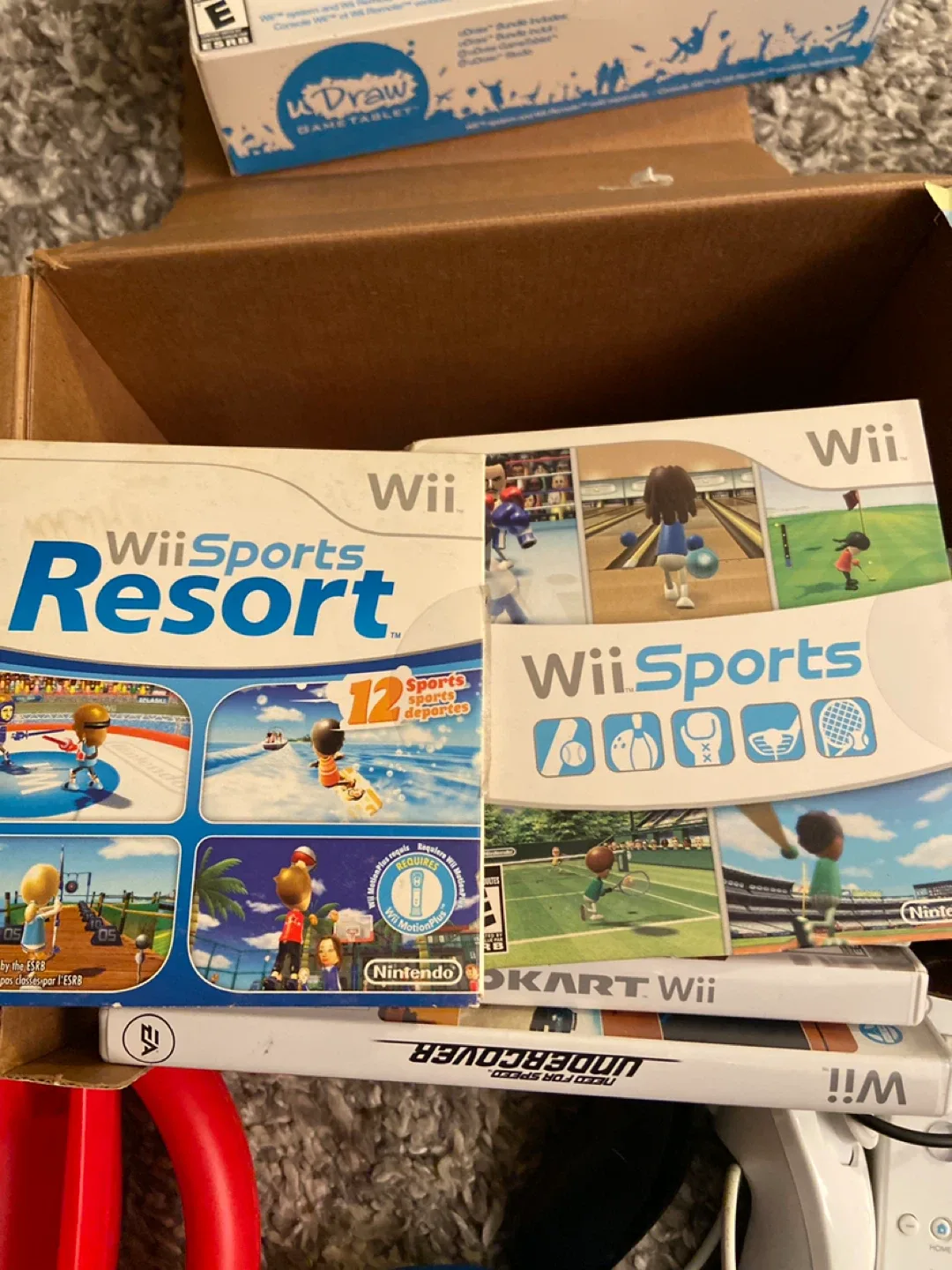 Nintendo Wii Console with Accessories image indicator(8)