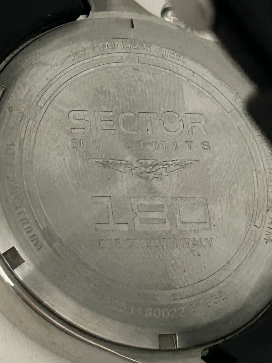 Sector No Limits 380 Watch image indicator(2)