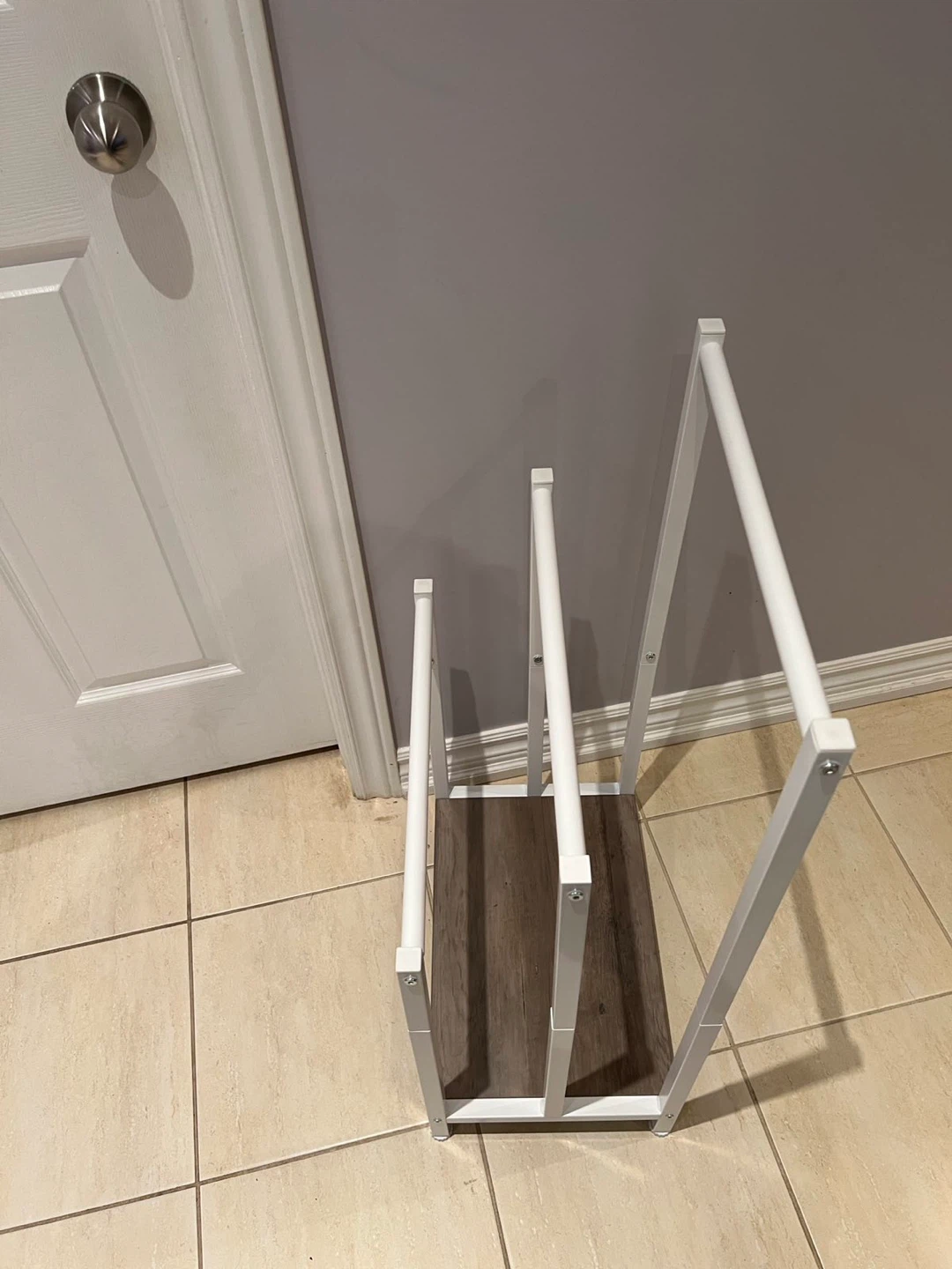 White & Wood Towel Rack - photo 3