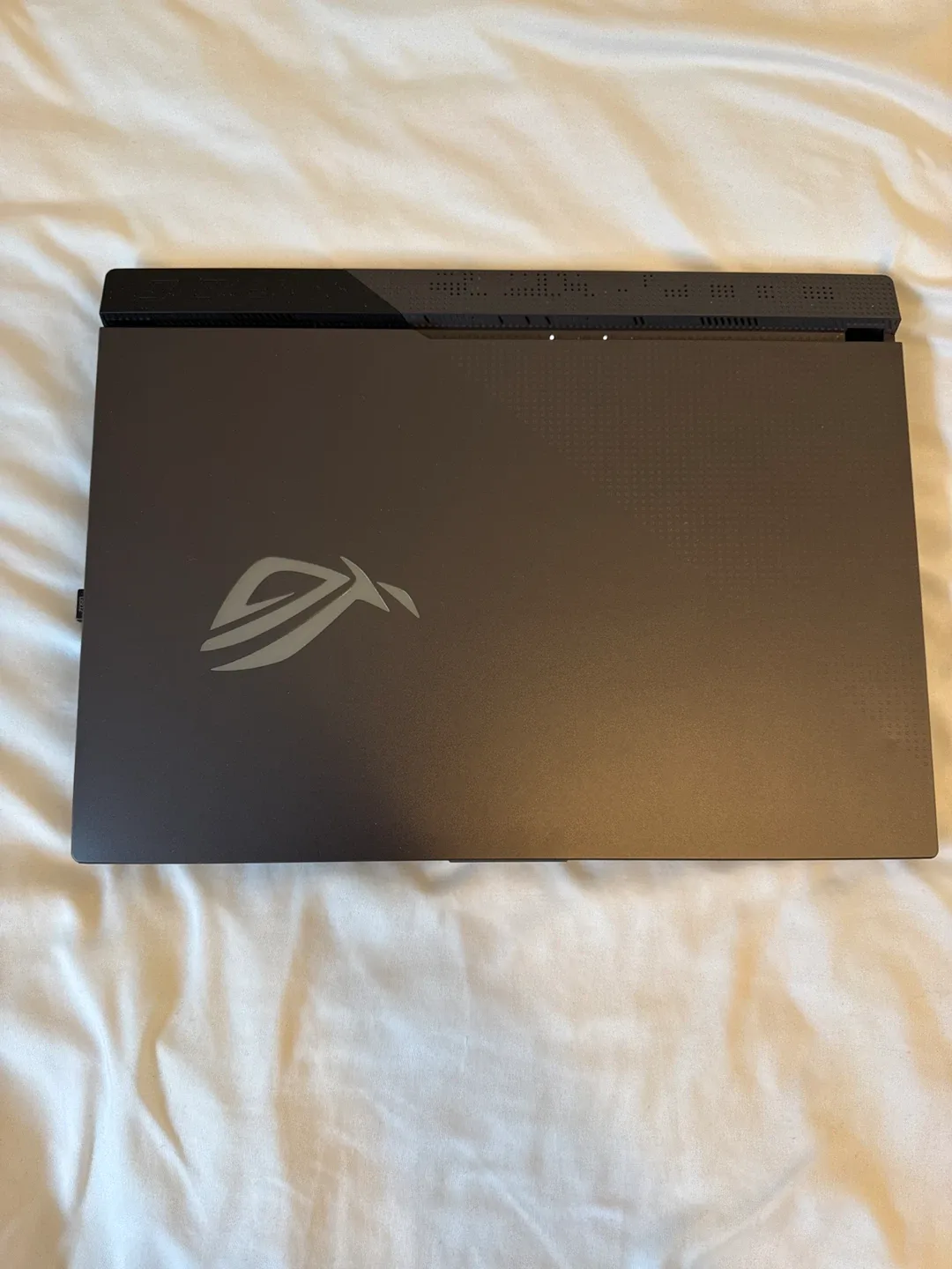 ASUS ROG Strix G15 Gaming Laptop image indicator(2)