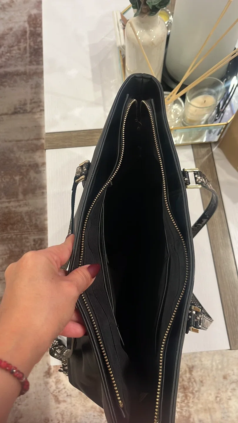 Black Tote Bag with Snake Print Straps image indicator(4)