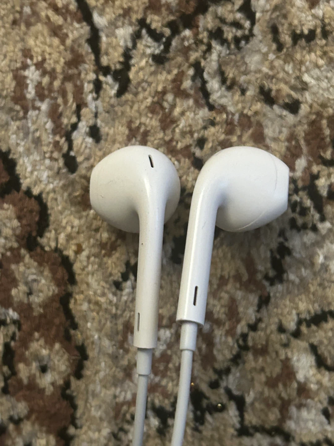 Apple EarPods with 3.5mm Headphone Plug - photo 2