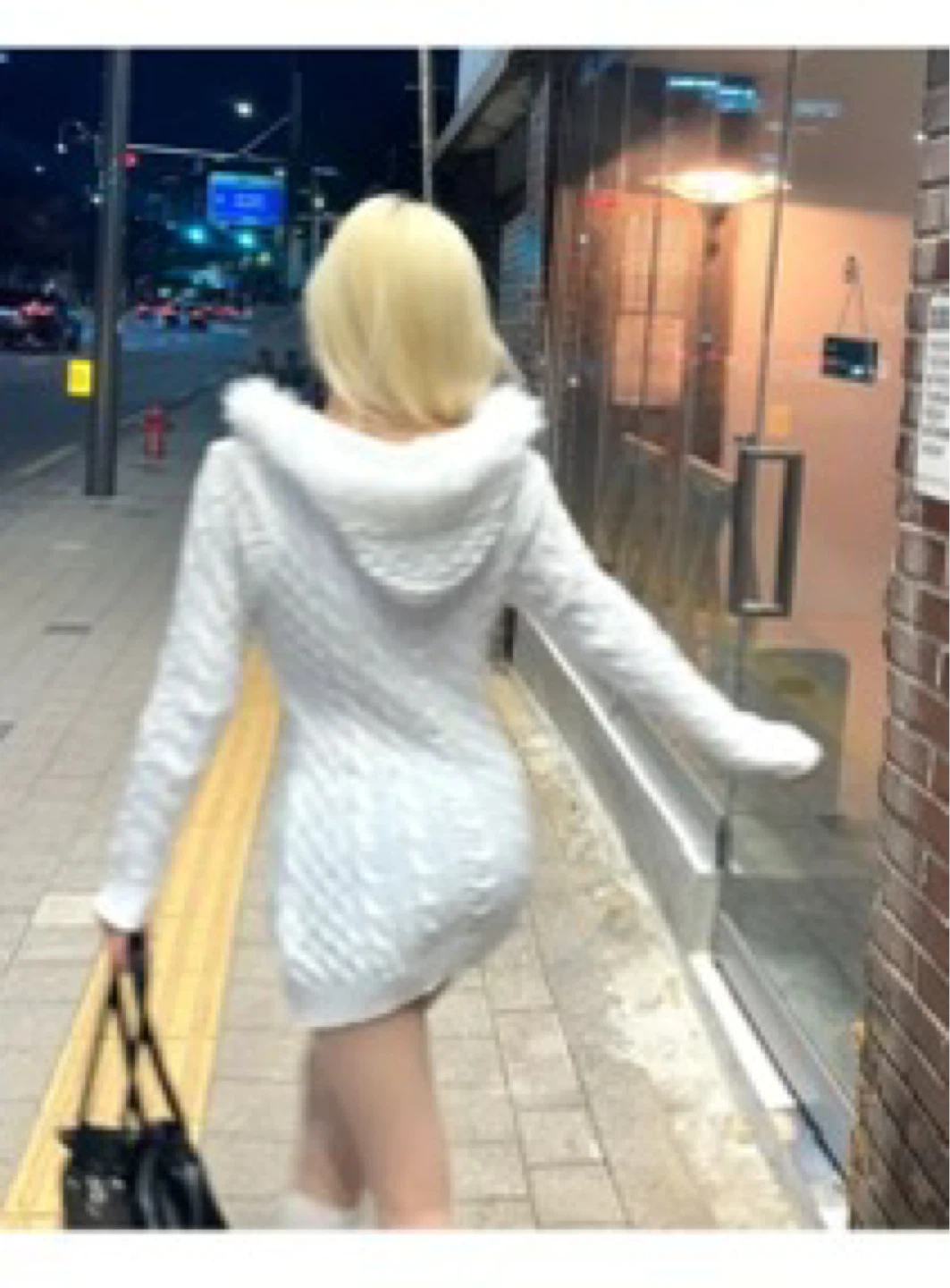 White hoodie knits dress - photo 2
