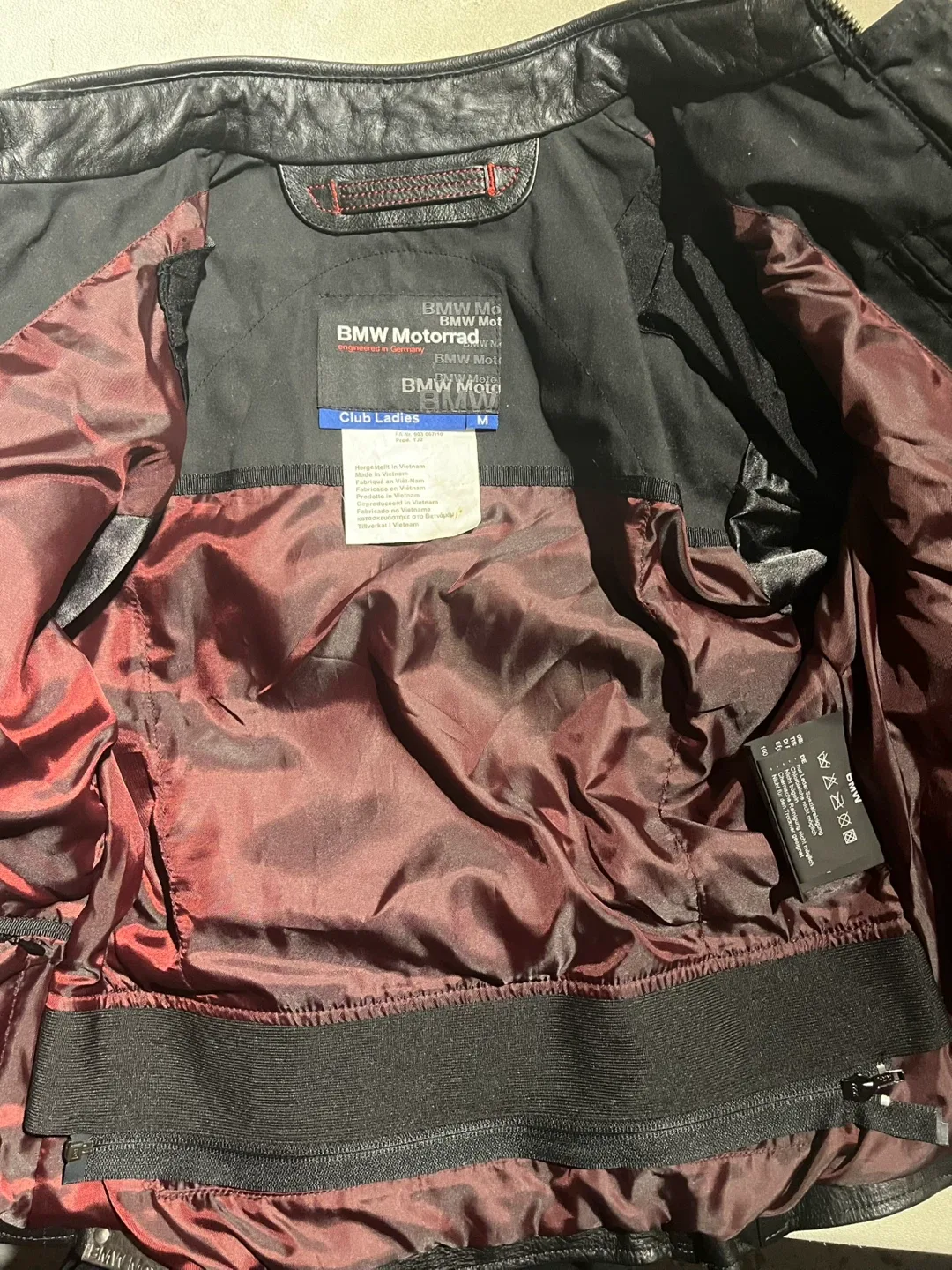 BMW Motorrad Club Ladies Leather Jacket - Size M image indicator(3)