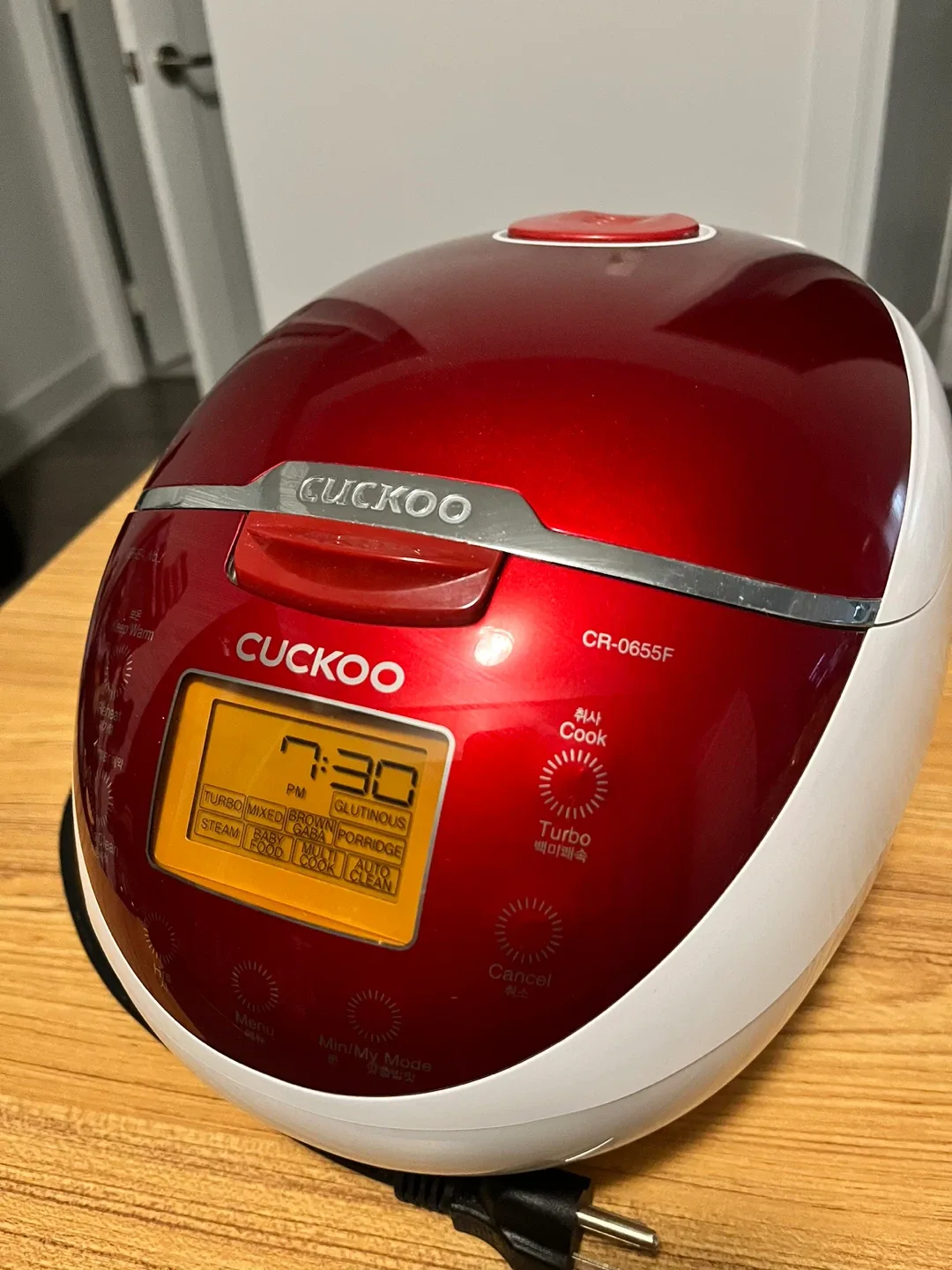 Cuckoo CR-0655F Rice Cooker thumbnail